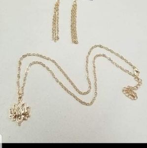 Lotus Retreat Rose Gold Necklace